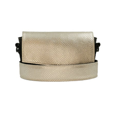 Kép betöltése a galériamegjelenítőbe: Bőr crossbody táska