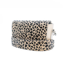 Kép betöltése a galériamegjelenítőbe: Bőr crossbody táska