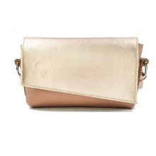 Kép betöltése a galériamegjelenítőbe: Bőr crossbody táska