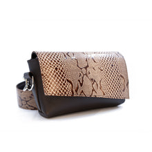 Load image into Gallery viewer, Leather Crossbody Bag