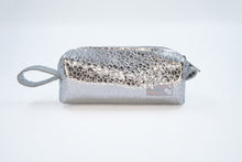 Kép betöltése a galériamegjelenítőbe: Bőr neszesszer