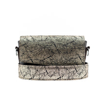 Încărcați imaginea în vizualizatorul Galeriei, Geantă crossbody din piele