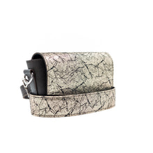 Încărcați imaginea în vizualizatorul Galeriei, Geantă crossbody din piele