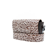 Load image into Gallery viewer, Leather Crossbody Bag