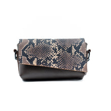 Load image into Gallery viewer, Leather Crossbody Bag