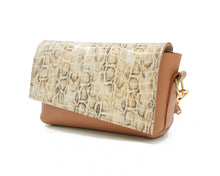 Load image into Gallery viewer, Leather Crossbody Bag