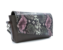 Load image into Gallery viewer, Leather Crossbody Bag