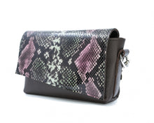 Load image into Gallery viewer, Leather Crossbody Bag