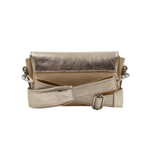 Încărcați imaginea în vizualizatorul Galeriei, Geantă crossbody din piele