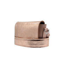 Încărcați imaginea în vizualizatorul Galeriei, Geantă crossbody din piele
