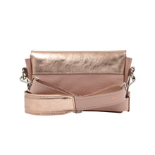 Încărcați imaginea în vizualizatorul Galeriei, Geantă crossbody din piele