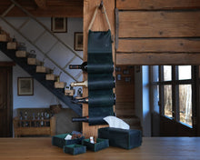 Kép betöltése a galériamegjelenítőbe: Bőr bortartó