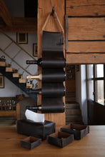 Kép betöltése a galériamegjelenítőbe: Bőr bortartó