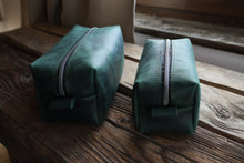 Load image into Gallery viewer, Leather Dopp Kit