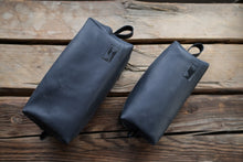 Load image into Gallery viewer, Men's Leather Dopp Kit
