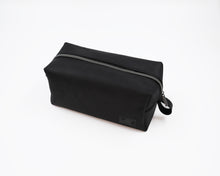 Load image into Gallery viewer, Men's Leather Dopp Kit