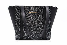 Încărcați imaginea în vizualizatorul Galeriei, Tote bag mic din piele