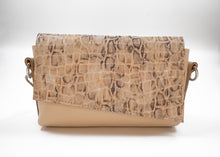 Load image into Gallery viewer, Leather Crossbody Bag