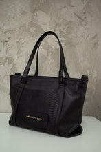 Încărcați imaginea în vizualizatorul Galeriei, Geantă de umăr din piele