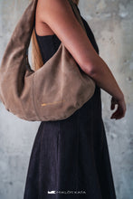 Kép betöltése a galériamegjelenítőbe: Noon bőr válltáska