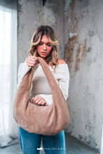 Kép betöltése a galériamegjelenítőbe: Noon bőr válltáska