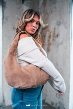 Kép betöltése a galériamegjelenítőbe: Noon bőr válltáska