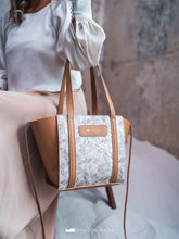 Încărcați imaginea în vizualizatorul Galeriei, Tote bag din piele
