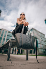 Kép betöltése a galériamegjelenítőbe: Kis bőr tote bag