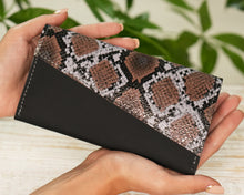 Load image into Gallery viewer, Leather Purse