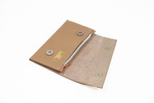 Load image into Gallery viewer, Leather Purse