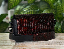 Load image into Gallery viewer, Leather Crossbody Bag