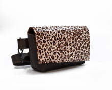 Încărcați imaginea în vizualizatorul Galeriei, Borsetă din piele