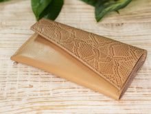 Load image into Gallery viewer, Leather Purse