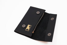 Încărcați imaginea în vizualizatorul Galeriei, Portofel din piele
