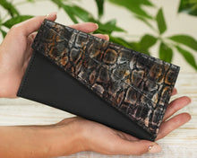Încărcați imaginea în vizualizatorul Galeriei, Portofel din piele