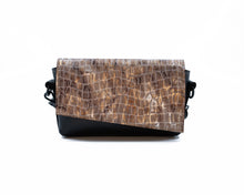 Load image into Gallery viewer, Leather Crossbody Bag