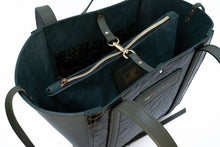 Kép betöltése a galériamegjelenítőbe: Kis bőr tote bag