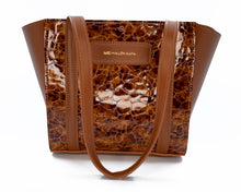 Kép betöltése a galériamegjelenítőbe: Kis bőr tote bag