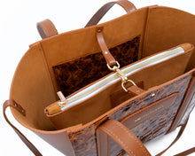 Kép betöltése a galériamegjelenítőbe: Kis bőr tote bag