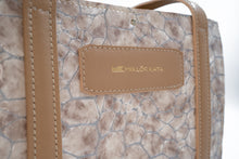 Încărcați imaginea în vizualizatorul Galeriei, Tote bag din piele