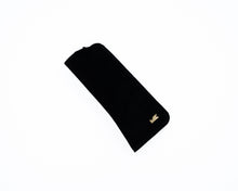 Kép betöltése a galériamegjelenítőbe: Bőr szemüvegtartó