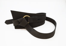 Încărcați imaginea în vizualizatorul Galeriei, Curea din piele