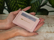 Încărcați imaginea în vizualizatorul Galeriei, Portcard din piele