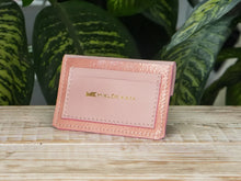 Încărcați imaginea în vizualizatorul Galeriei, Portcard din piele