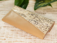 Load image into Gallery viewer, Leather Purse
