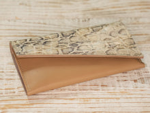 Load image into Gallery viewer, Leather Purse