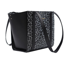 Încărcați imaginea în vizualizatorul Galeriei, Tote bag mic din piele