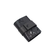 Încărcați imaginea în vizualizatorul Galeriei, Portofel mic din piele