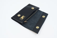 Încărcați imaginea în vizualizatorul Galeriei, Portofel din piele