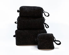 Kép betöltése a galériamegjelenítőbe: Bőr neszesszer